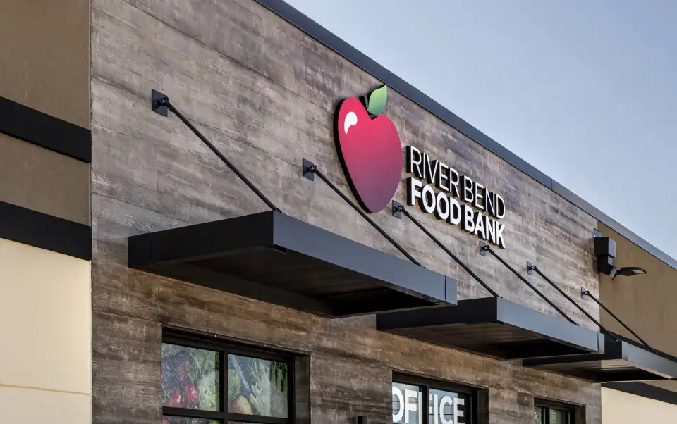 Riverbend Food Pantry 001 7