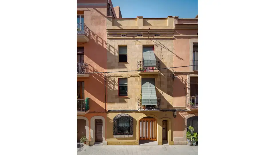 Fachada calle lores landscape