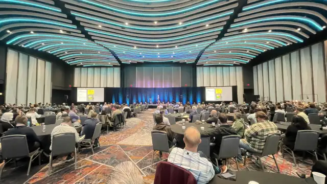 Tom Bassett-Dilley of Tom Bassett-Dilley Architects delivers his keynote address to PhiusCon at Milwaukee's Baird Center on October 7, 2025. Photo courtesy of Michael Ingui