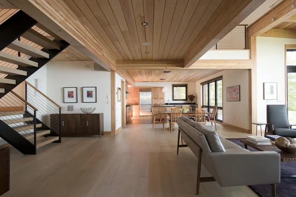 lake modern 4